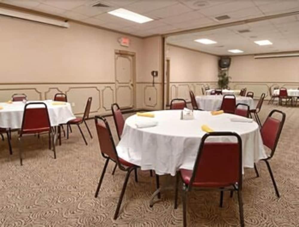 Ramada By Wyndham Paintsville Hotel & Conference Center Étterem fotó