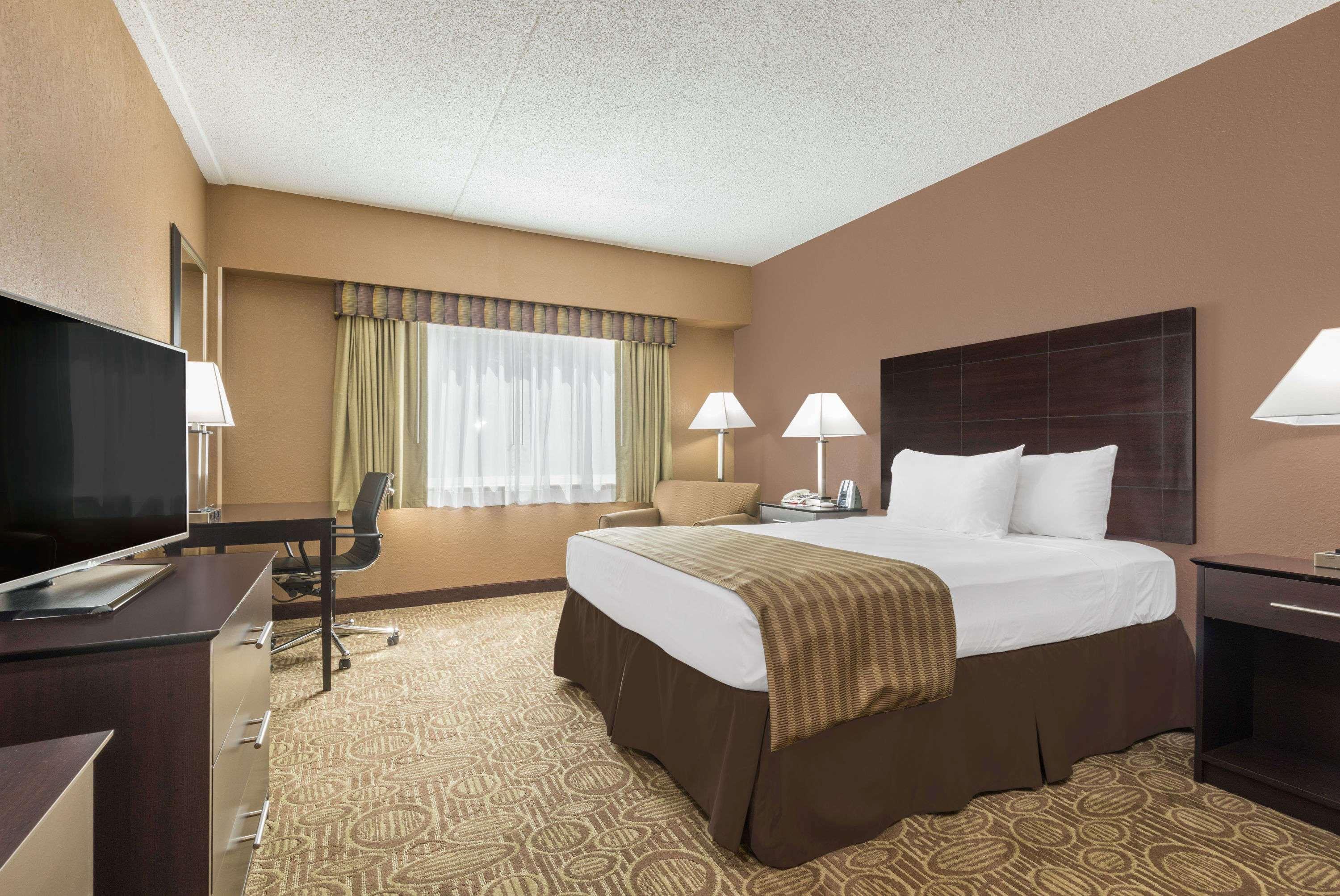 Ramada By Wyndham Paintsville Hotel & Conference Center Kültér fotó